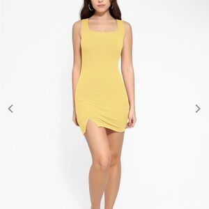POPILUSH yellow dress 💛👗This would fit an XL-3XL.‎